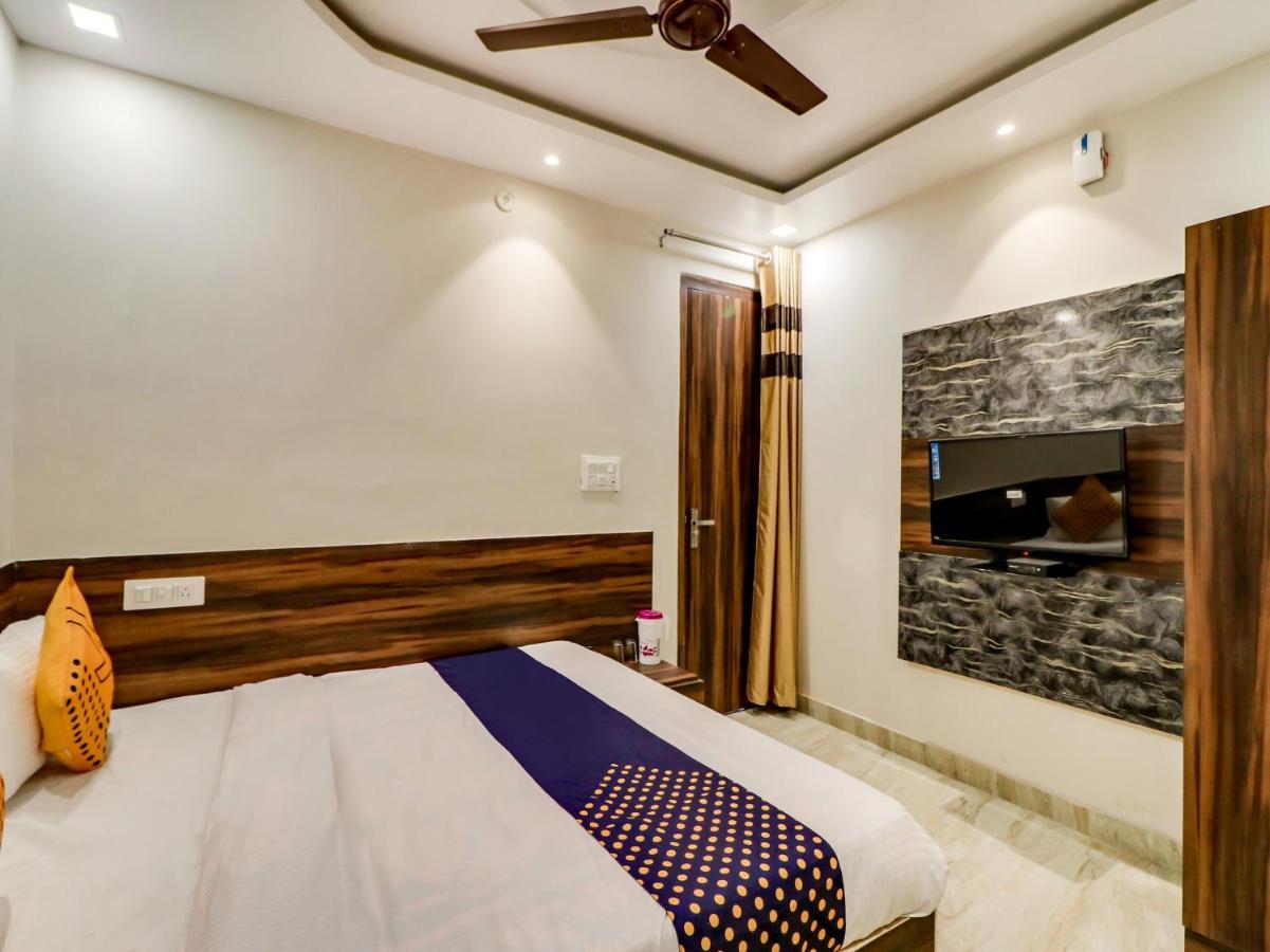 Spot On 69549 Hotel Shri Ram Kashi Muthiganj Exterior photo